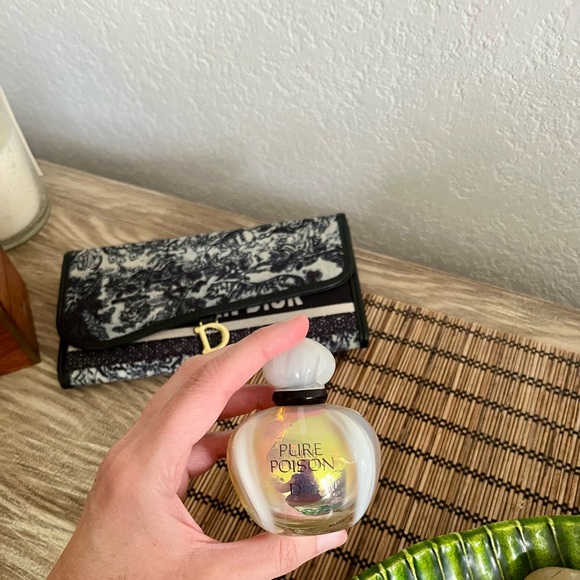 Dior Luxury Bundle Lot : Tiger Wallet, Pure Poison original, Hair Clips - Picture 15 of 16